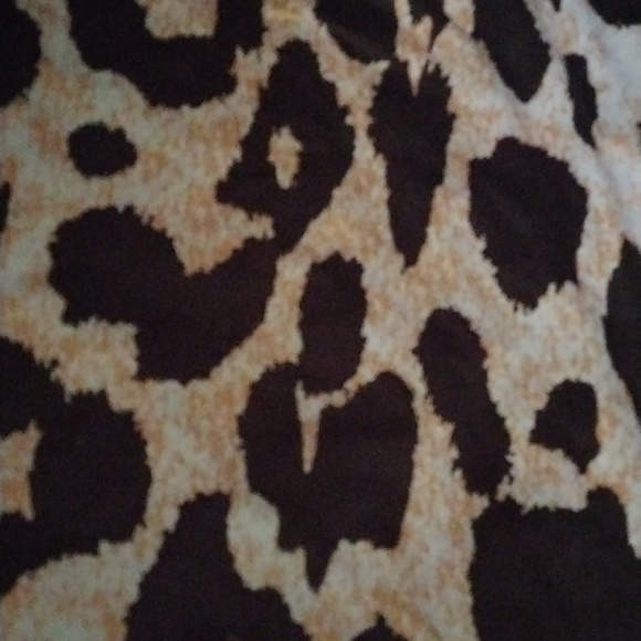 Stretchy 4XL Shein Leopard print pencil shirt - Picture 2 of 3